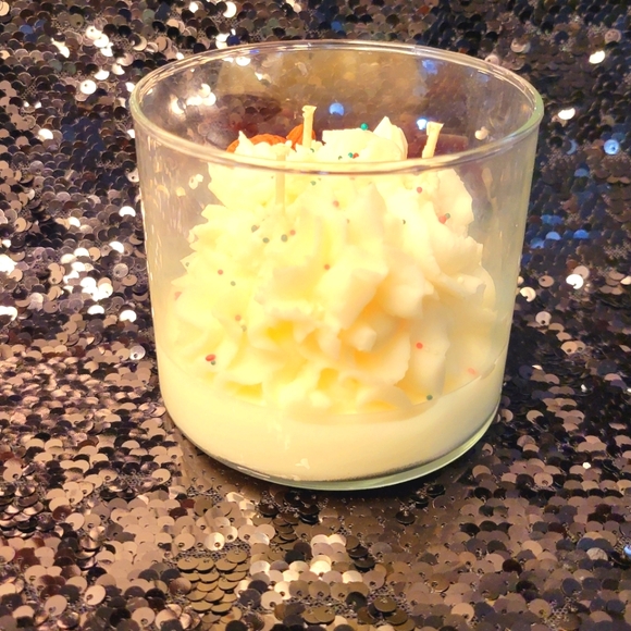 Cozy Bear Christmas Candle - Picture 6 of 7